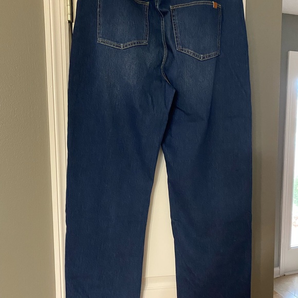 HALARA Women's Straight Jeans in Classic Blue - Picture 3 of 5
